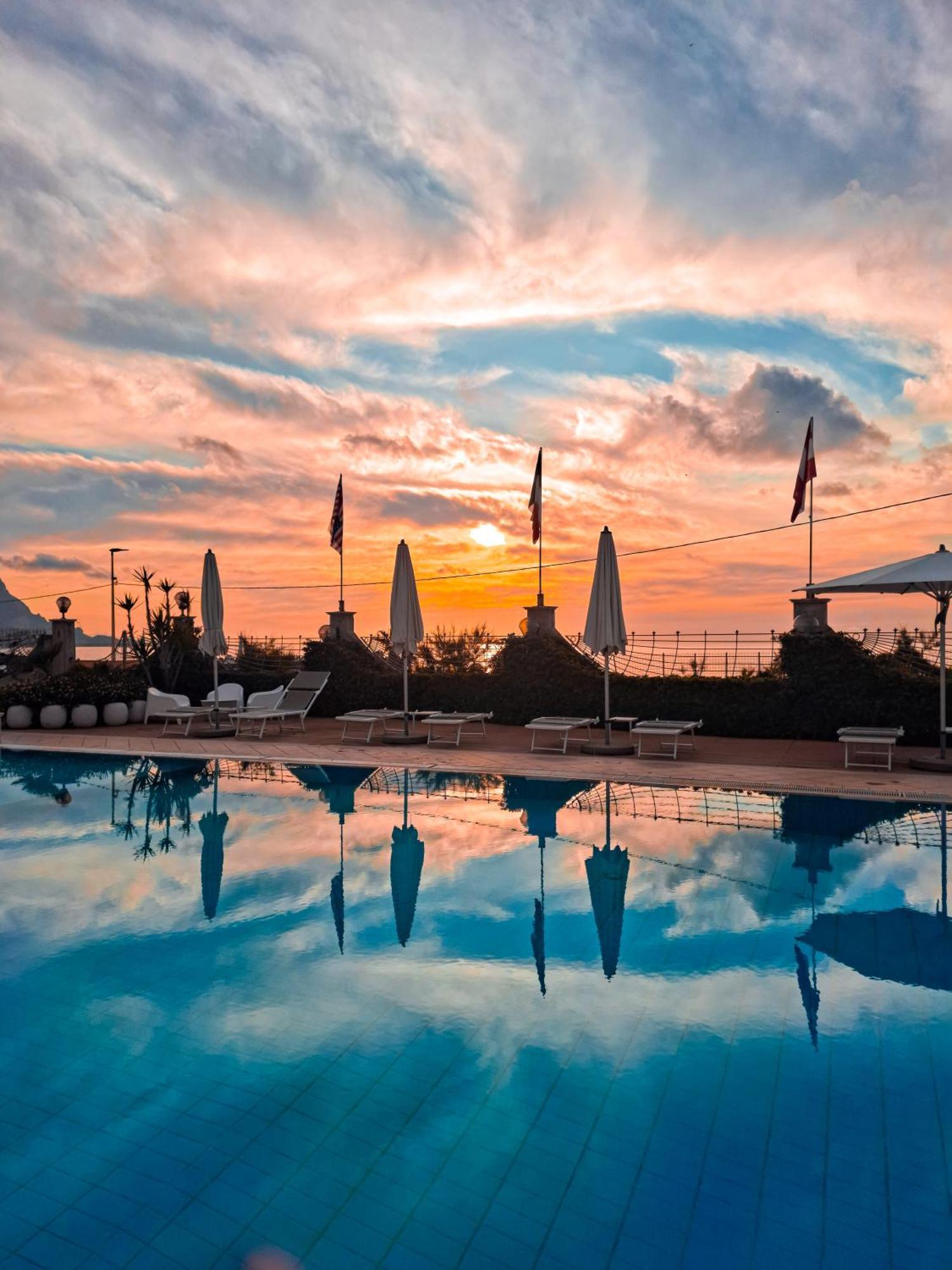 Hotel Sirenetta イーゾラ・デッレ・フェンミネ エクステリア 写真