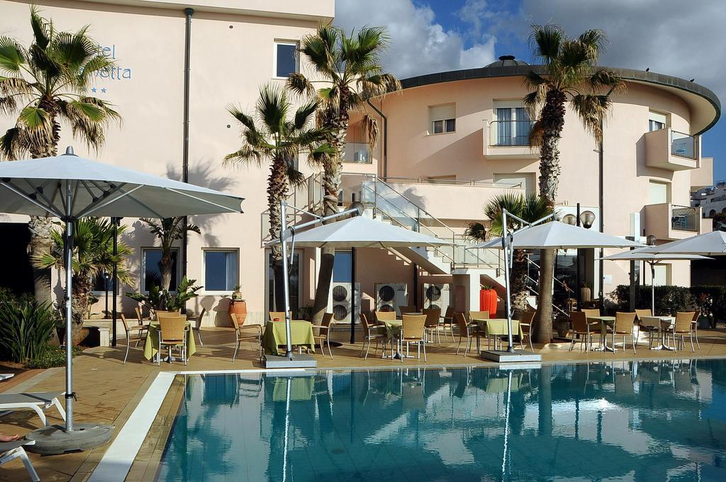 Hotel Sirenetta イーゾラ・デッレ・フェンミネ エクステリア 写真