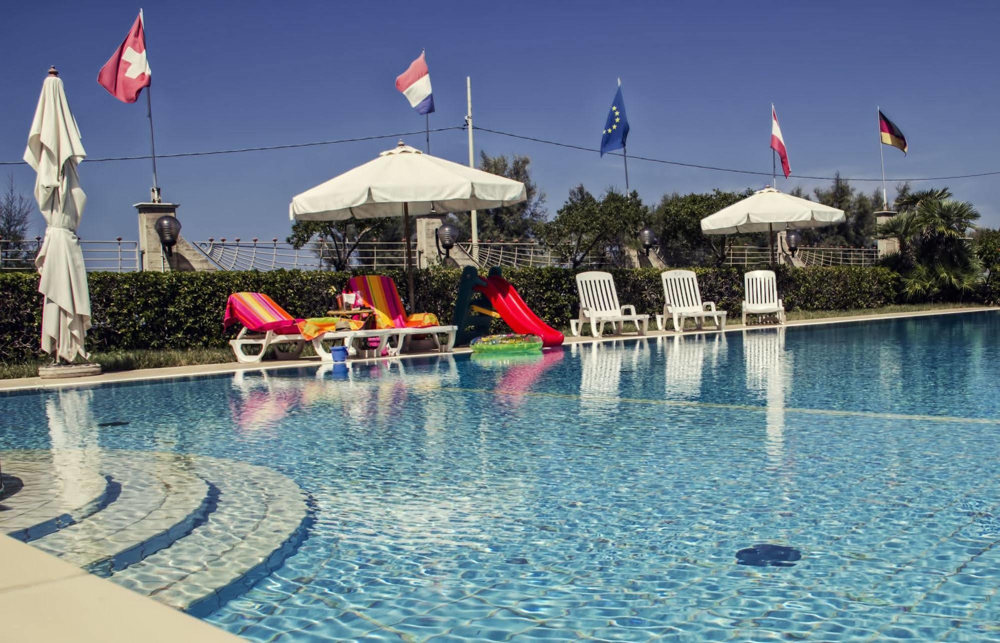 Hotel Sirenetta イーゾラ・デッレ・フェンミネ エクステリア 写真